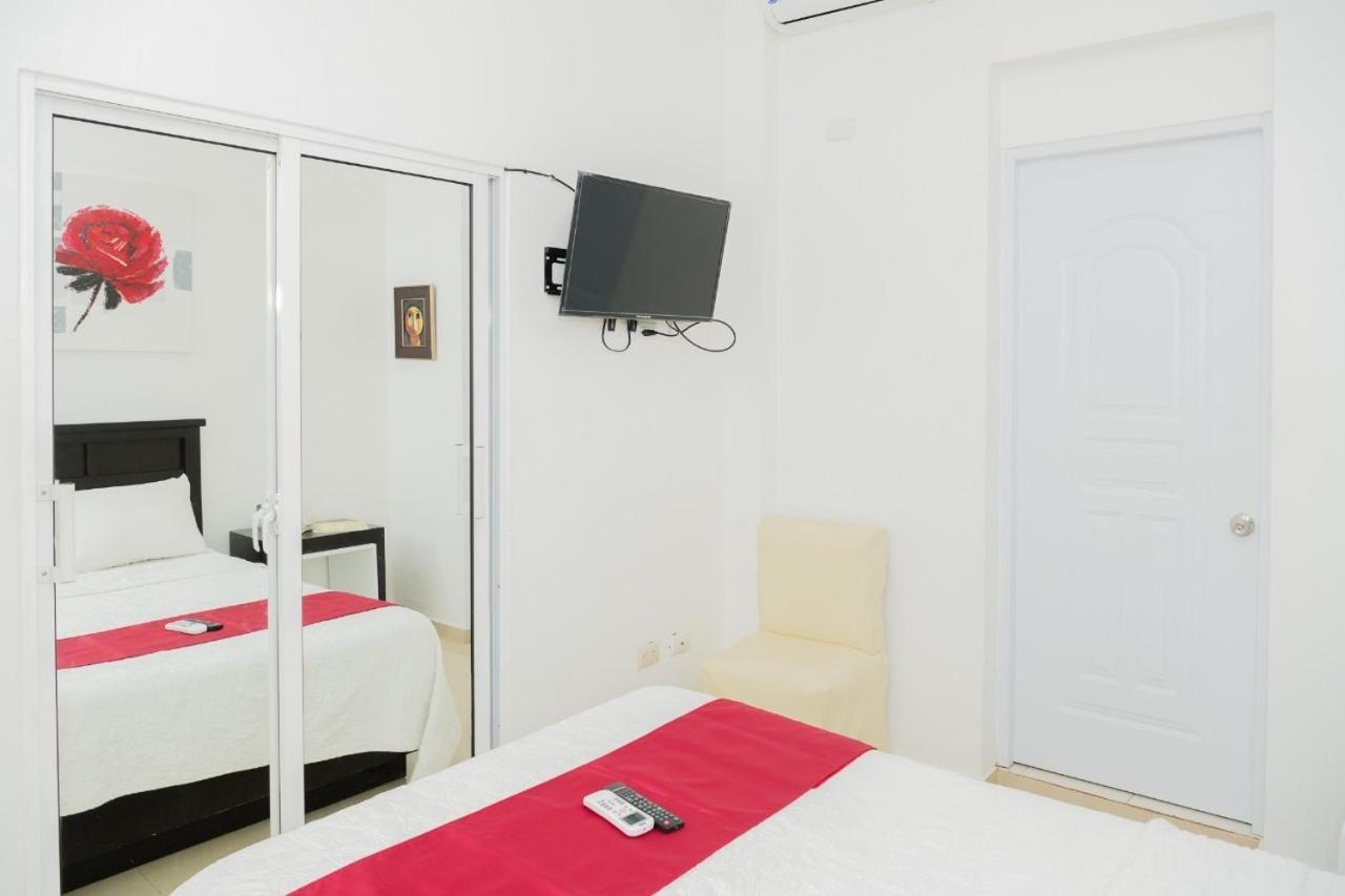 Hostal San Francisco De Asis ซานโตโดมิงโก ภายนอก รูปภาพ