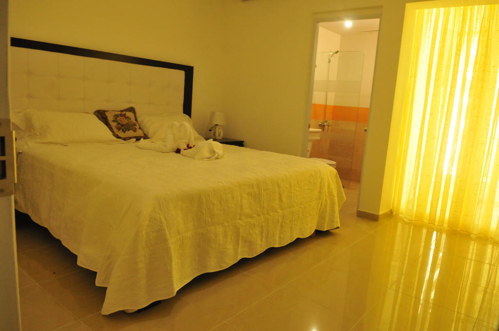 Hostal San Francisco De Asis ซานโตโดมิงโก ภายนอก รูปภาพ