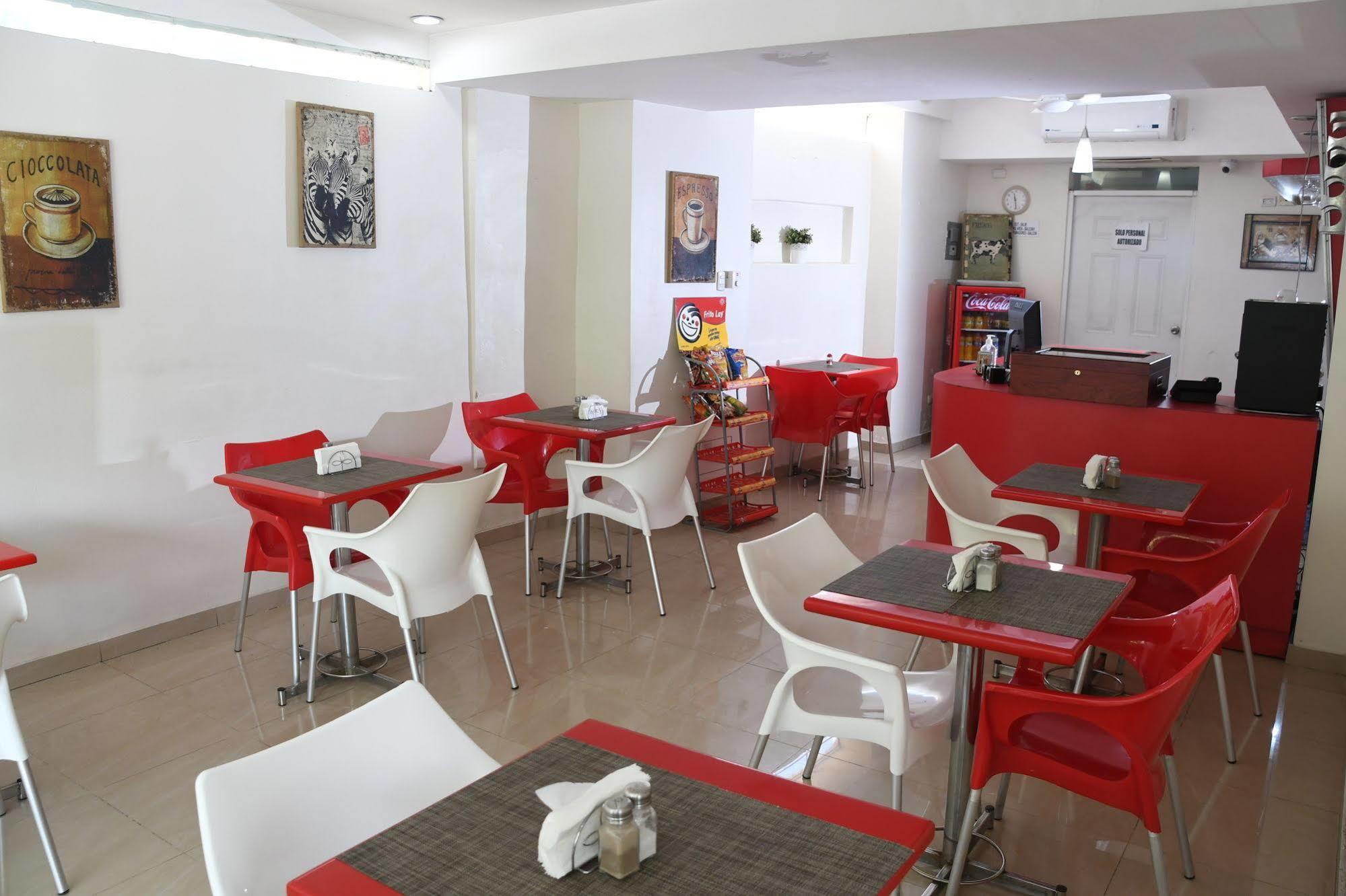 Hostal San Francisco De Asis ซานโตโดมิงโก ภายนอก รูปภาพ